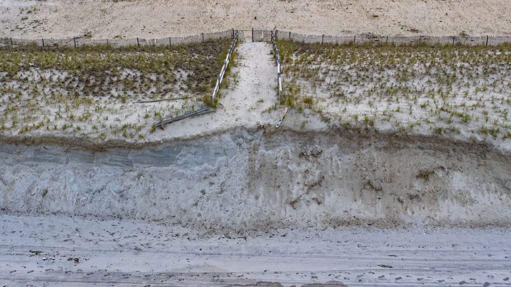 Dune 'cliffs' in Ortley Beach following the April 28-30, 2023 storm. (Photo: Shorebeat)