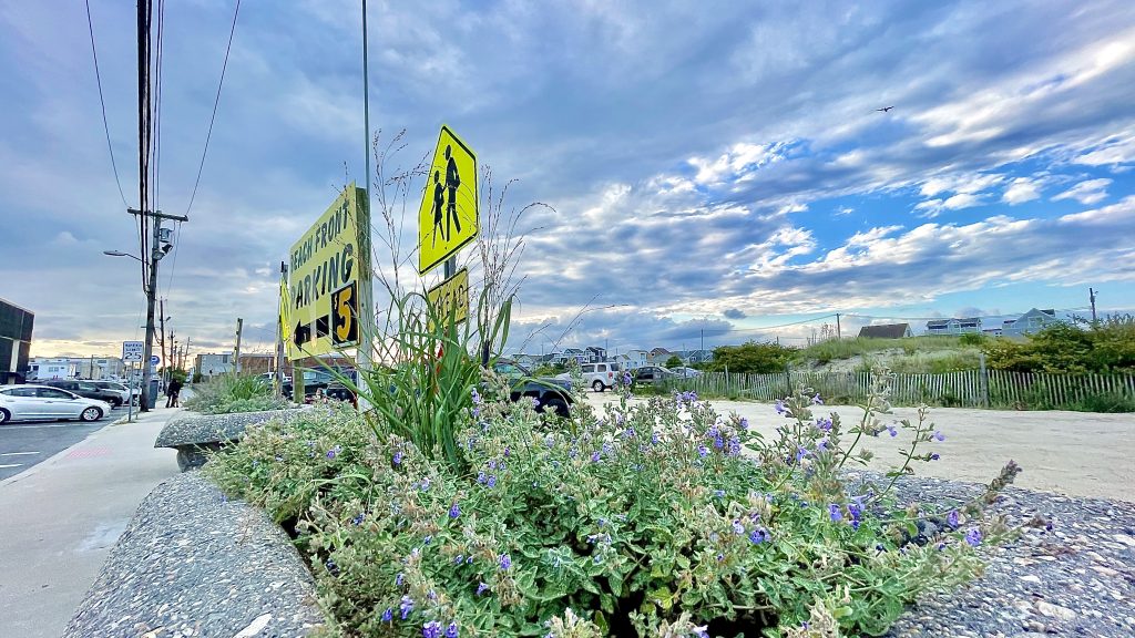 The Hiering Avenue parking facility, where a shower and changing facility has been proposed, Aug. 2023. (Photo: Shorebeat)