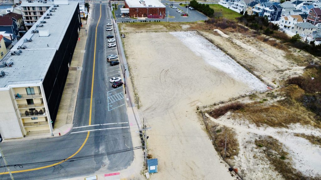 The Hiering Avenue parking facility, where a shower and changing facility has been proposed, March 2024. (Photo: Shorebeat)