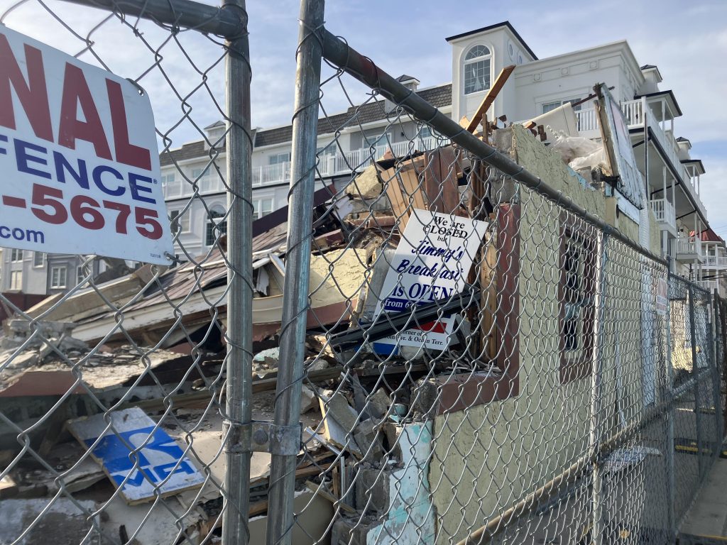 The 'Just Breakfast' restaurant in Seaside Heights under demolition. (Photo: Catherine Galioto/Shorebeat)