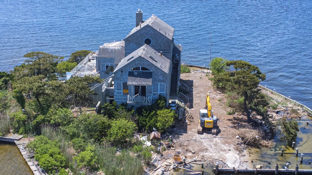The home on Middle Sedge Island, Barnegat Bay, Toms River, N.J., May 2024. (Photo: Shorebeat)