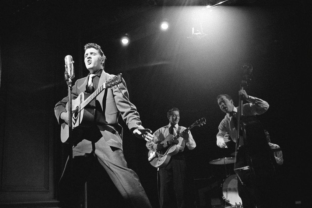 Elvis Presley (Uncredited Photo)