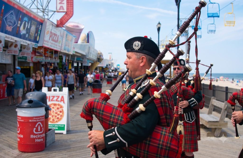 A bagpiper on the Seaside Heights boardwalk. (Photo: Shorebeat)