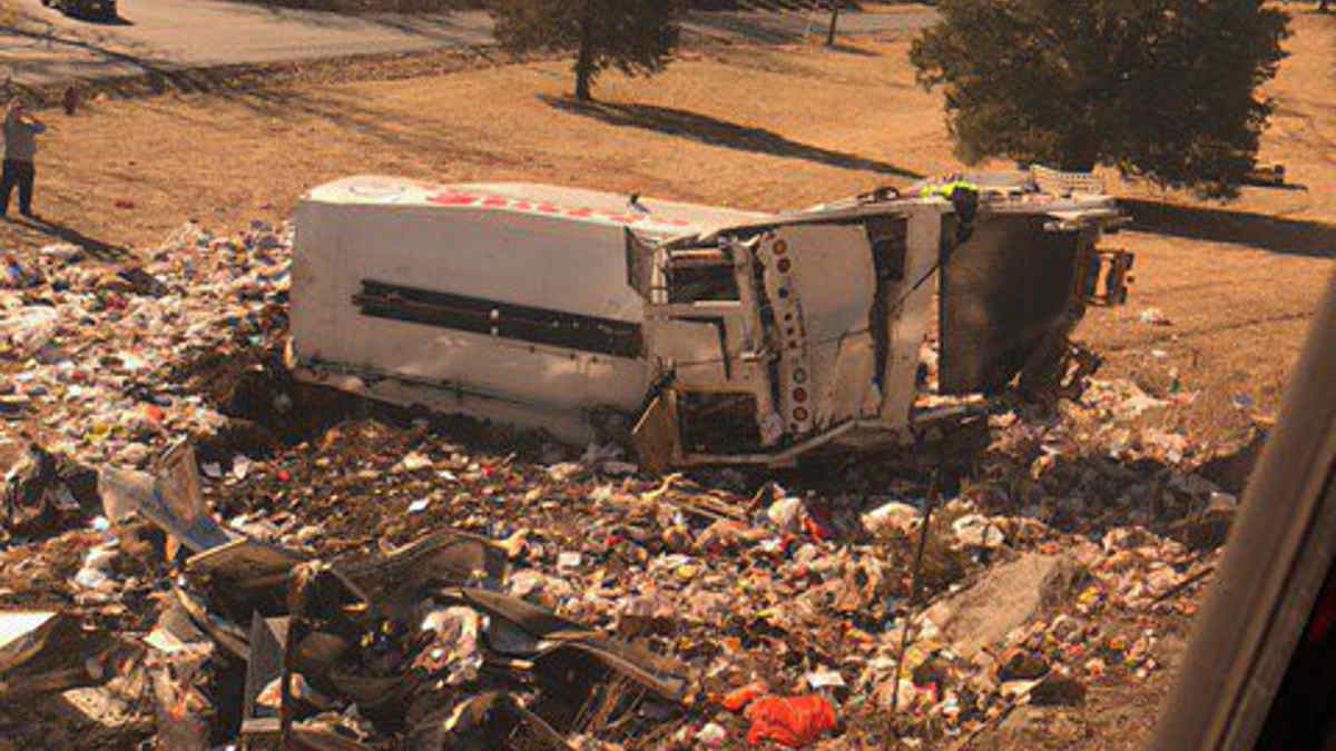 The scene of a train crash involving U.S. representatives. (Credit: @rachaelmbade/ Twitter)
