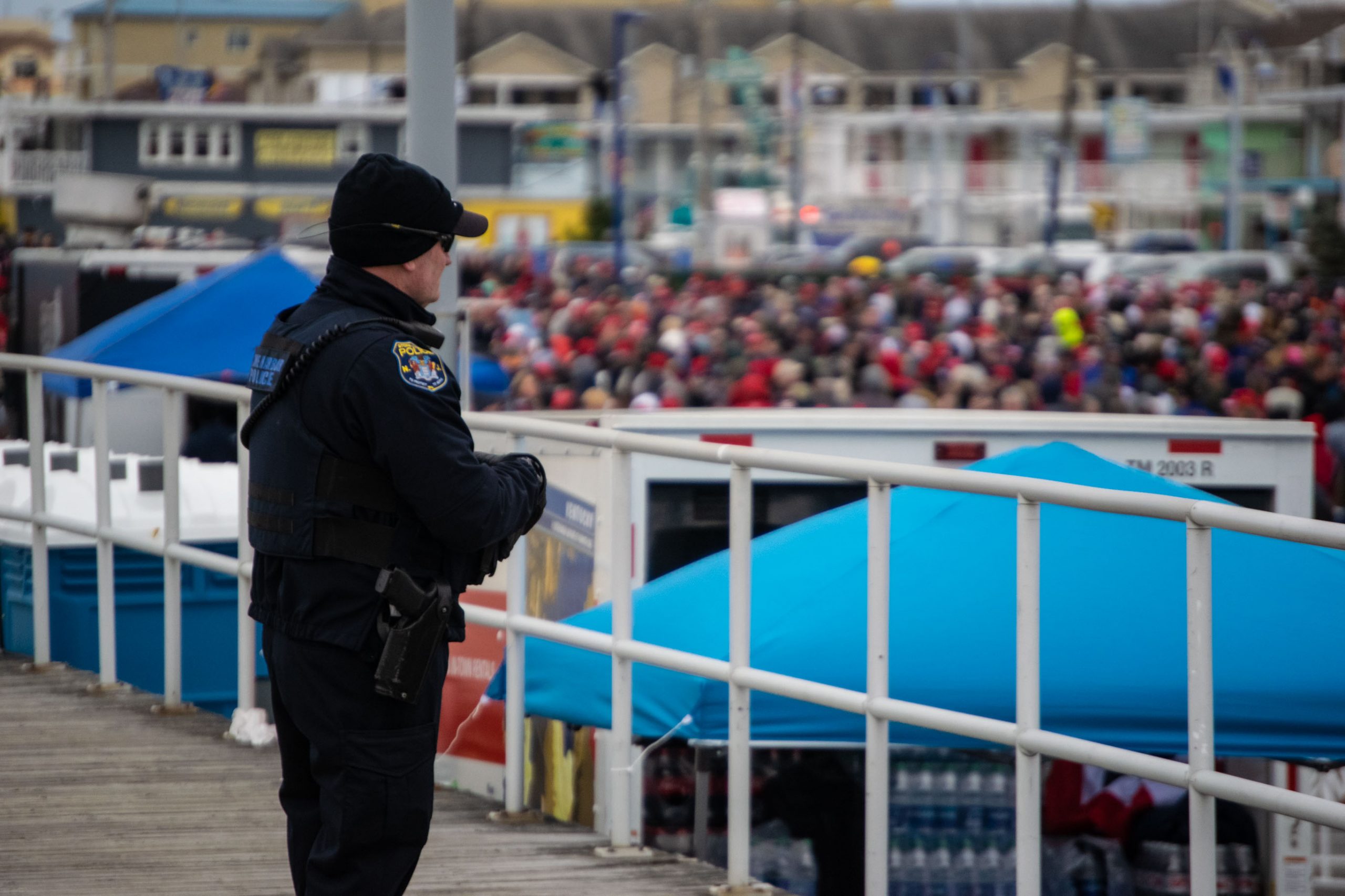 Crowds line up and enter the campaign rally for President Donald Trump, Jan. 28, 2020. (Photo: Daniel Nee/Shorebeat)
