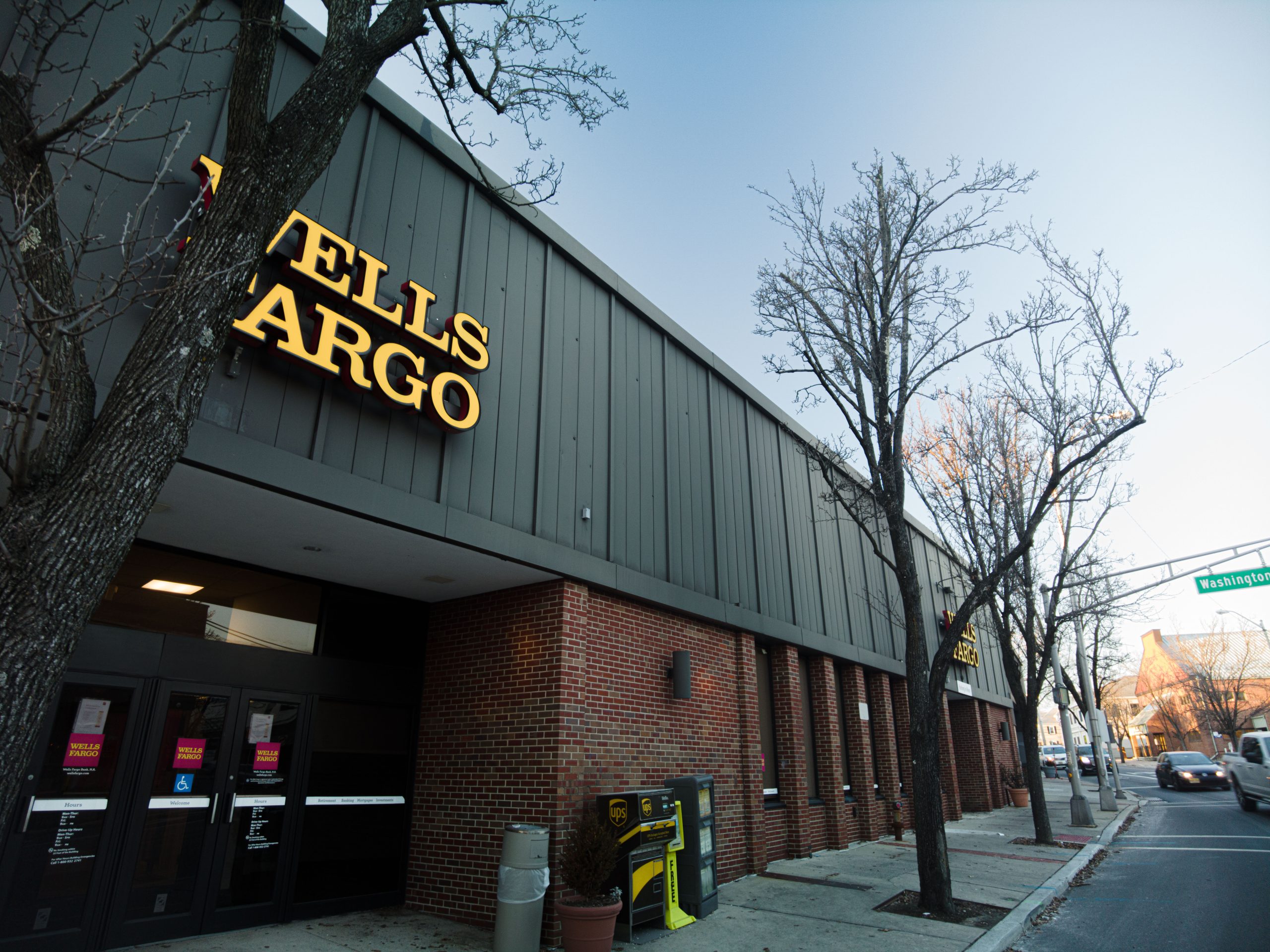 The now-shuttered Wells Fargo bank in downtown Toms River, Jan. 2022. (Photo: Daniel Nee)