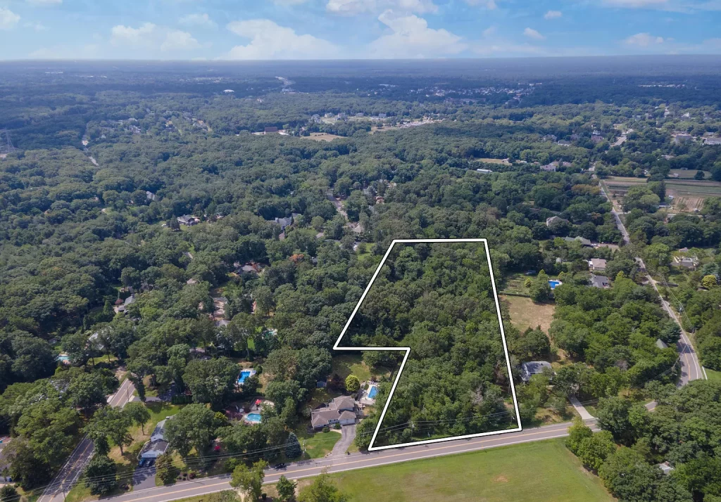 The property at 1585 Silverton Road, Toms River, N.J. (Credit: Monmouth/Ocean MLS)